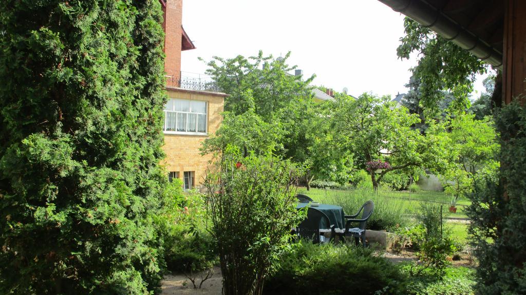 Hotel - Pension Villa Marie Radebeul Esterno foto